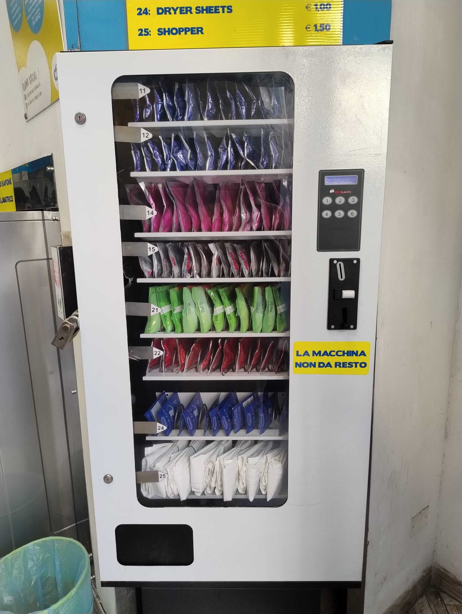 Dispenser dei saponi in lavanderia